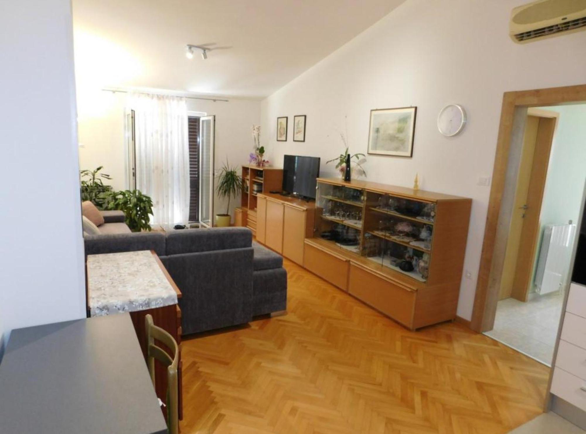 Apartments Roscic Podgora Exterior photo