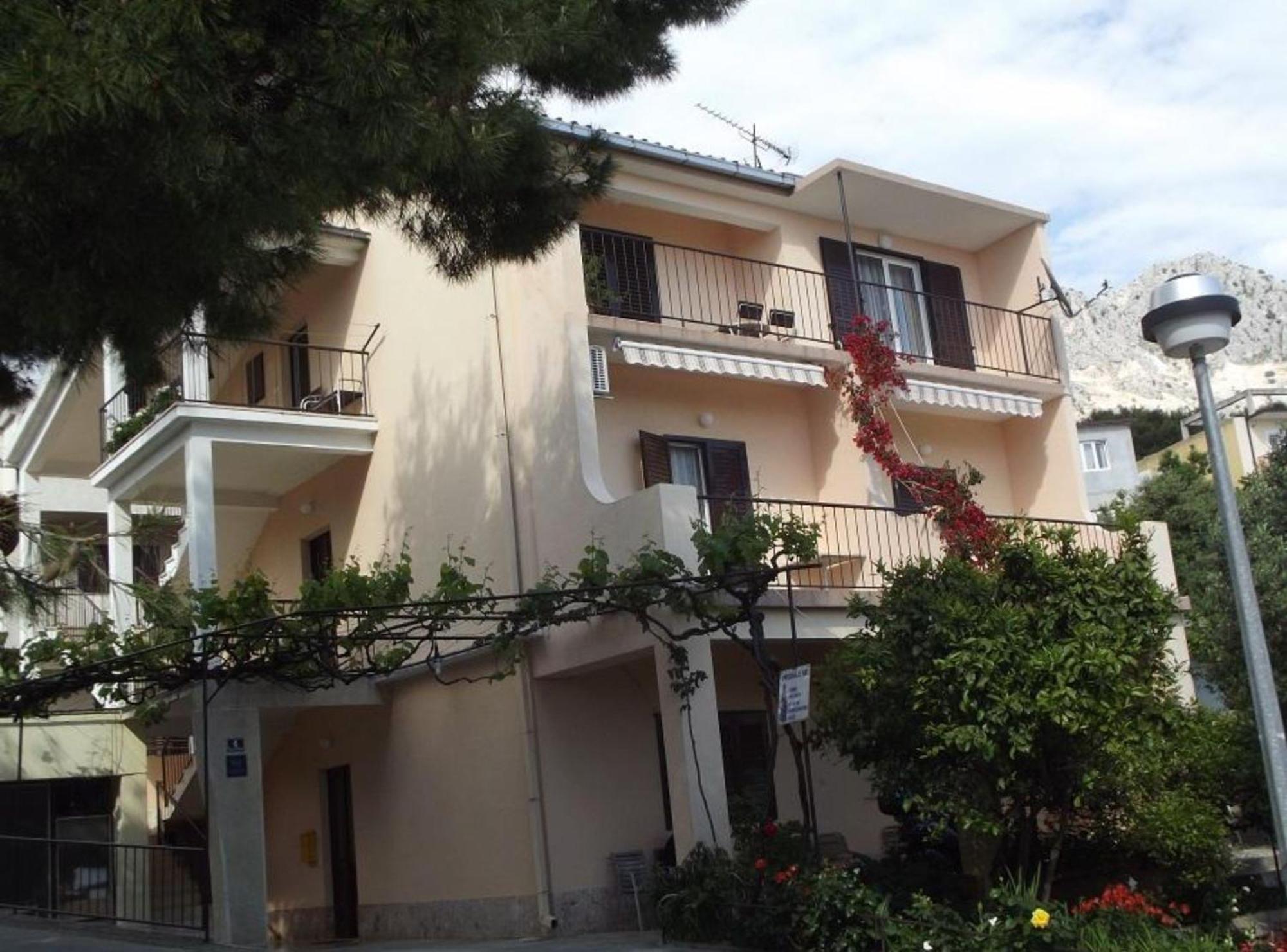 Apartments Roscic Podgora Exterior photo
